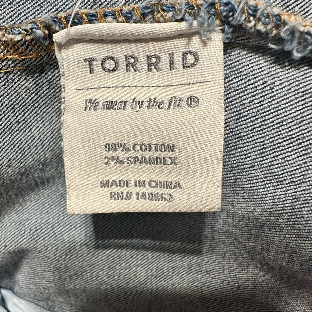Torrid women’s Jean denim blue stretch Y2K jacket size 14/16 - Picture 8 of 8